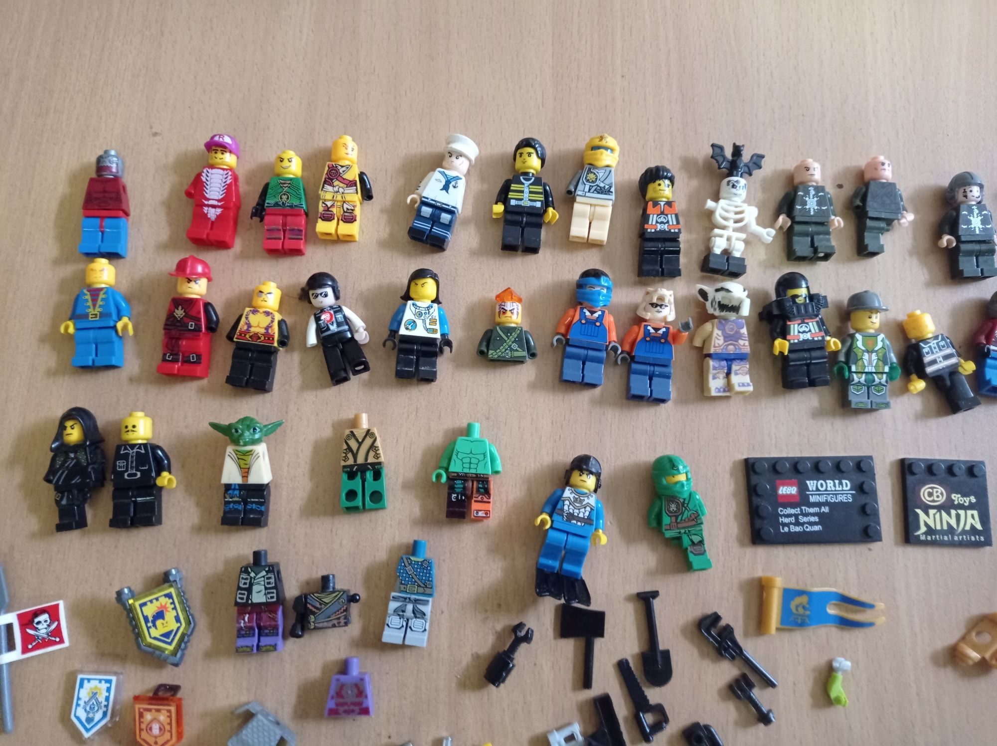Фігурки та деталі лего Lego б/у