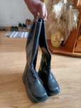 Bota preta cano alto