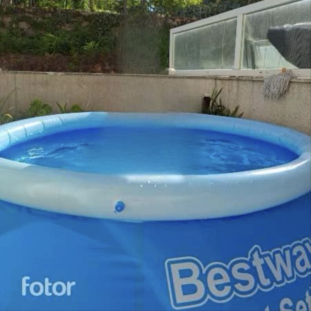 Piscina Intex + cobertura