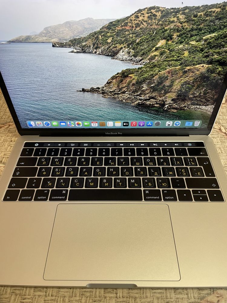 MacBook Pro 13” Model A1706