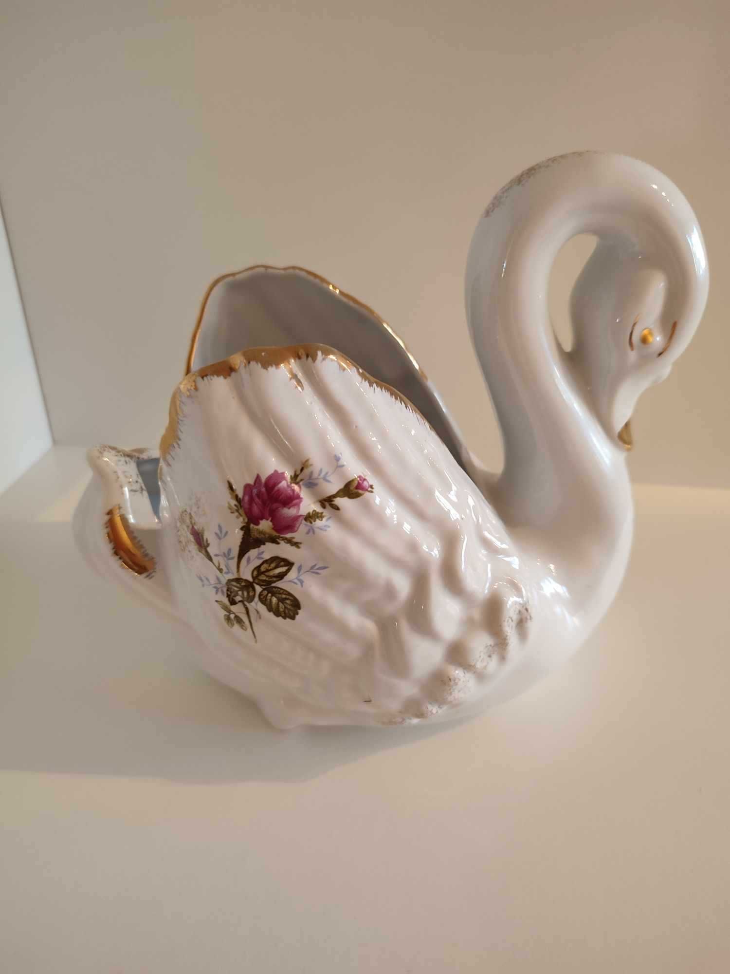 Łabądz ceramiczny