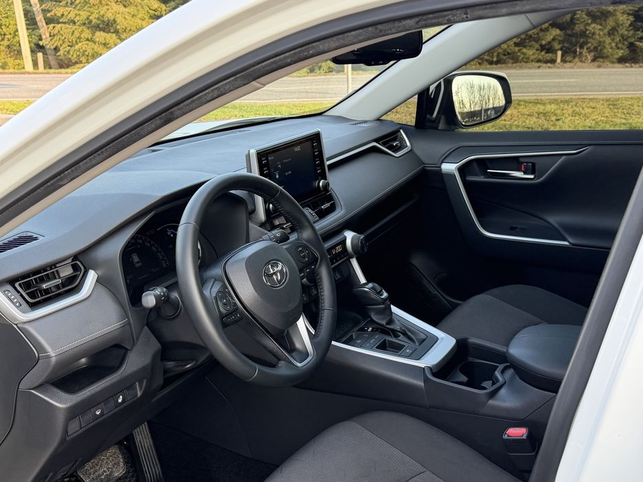 Toyota RAV4 Hybrid 2020 Official