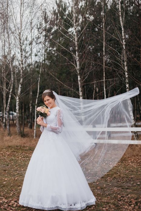 Вишукана весільна сукня