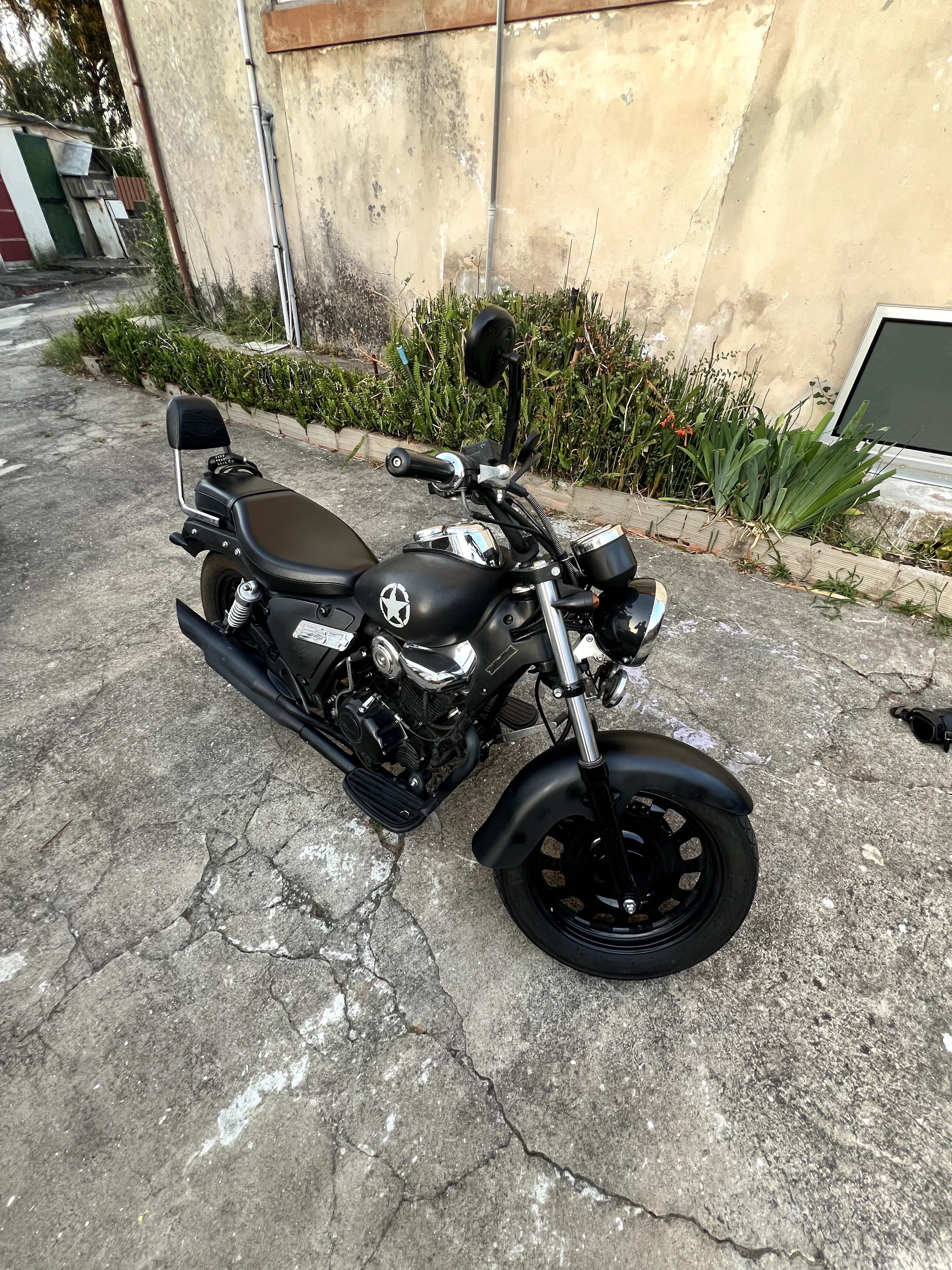 Mota Keeway Superlight 125 com 11836Km