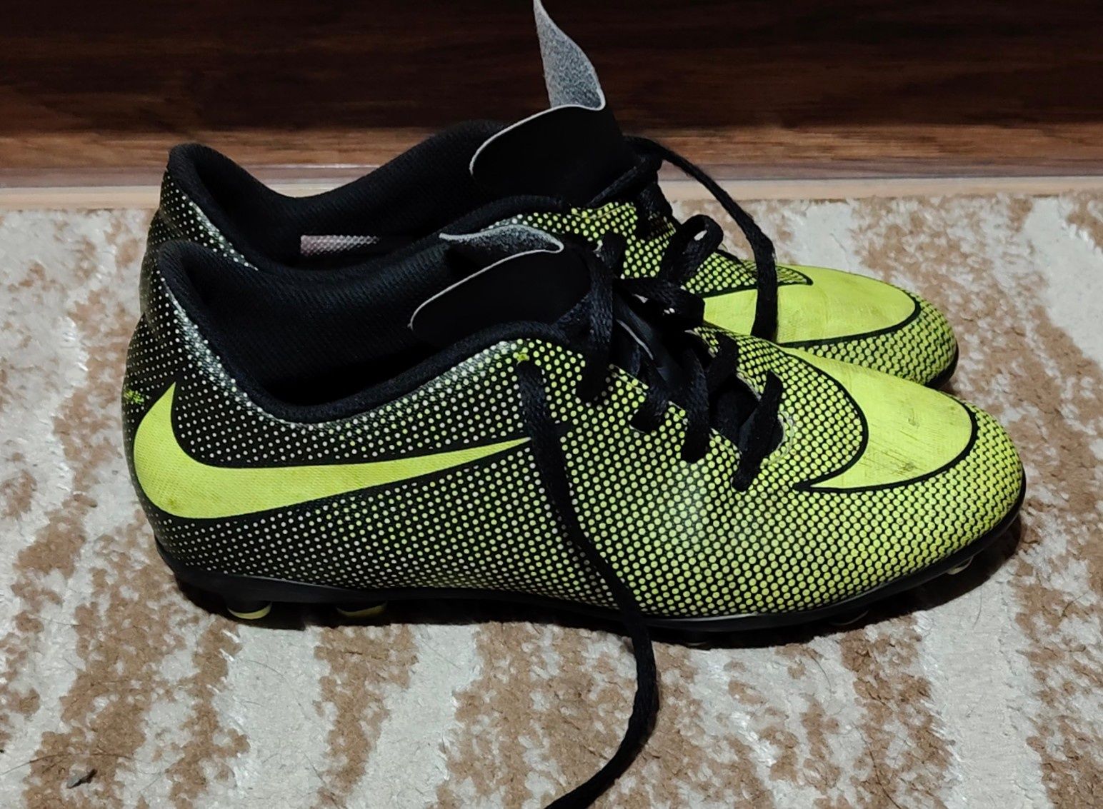 Buty do piłki nożnej, korki Nike r.38,5