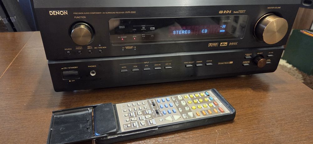 Amplituner Denon AVR-3300