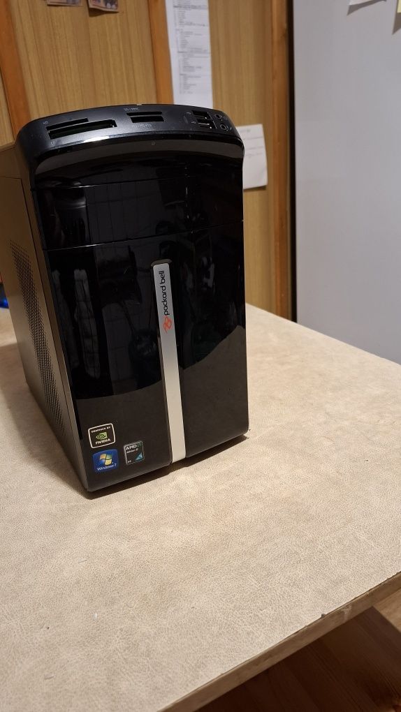 Komputer Pc Geforce fx 5200 Plus M onitor Samsung i klawiatura myszka