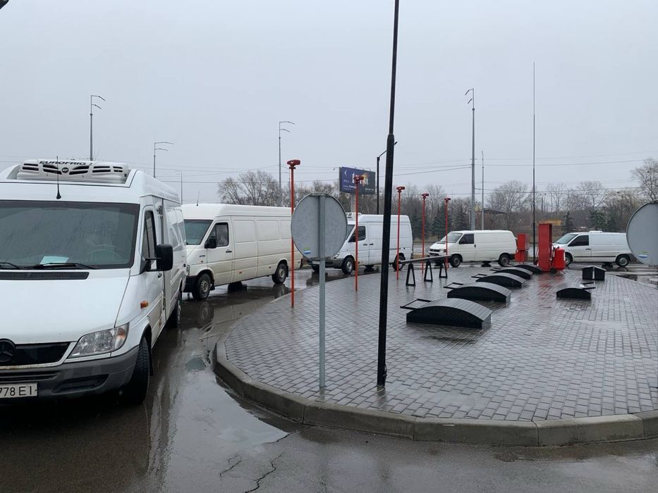 Доставка(рефрижератор): продуктів харчування та тощо.