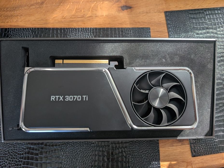 Karta graficzna NVIDIA RTX 3070ti FE Founders Edition