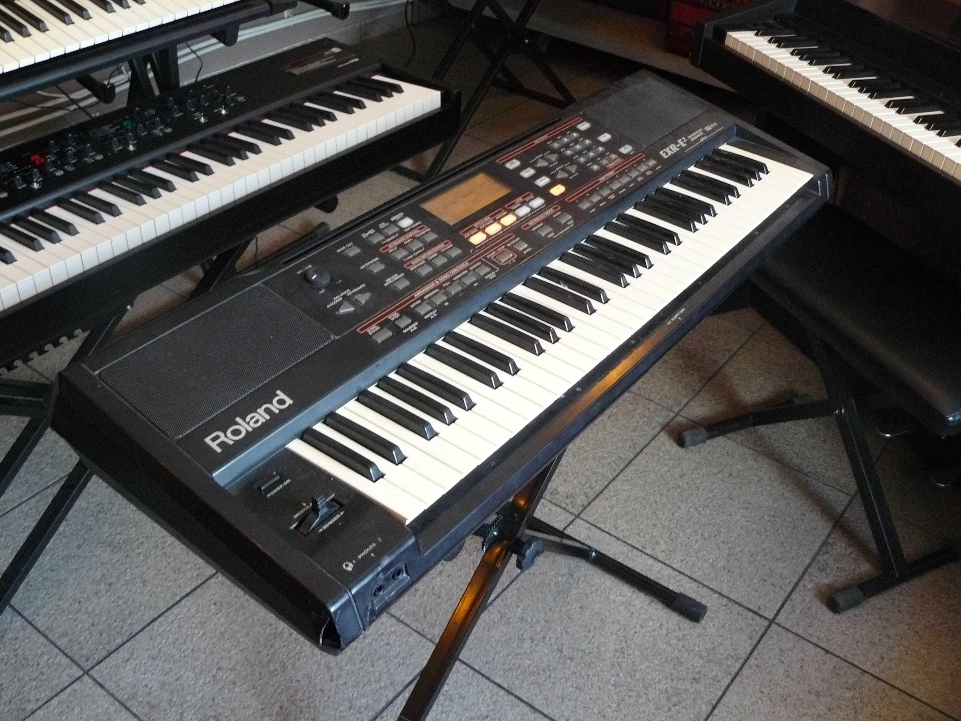 Keyboard Aranger Roland EXR-E2