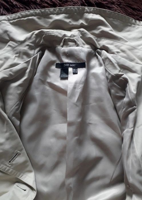 Gabardine beje Zara