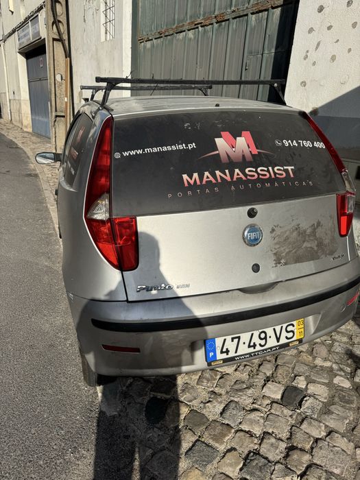 Fiat punto comercial avariado