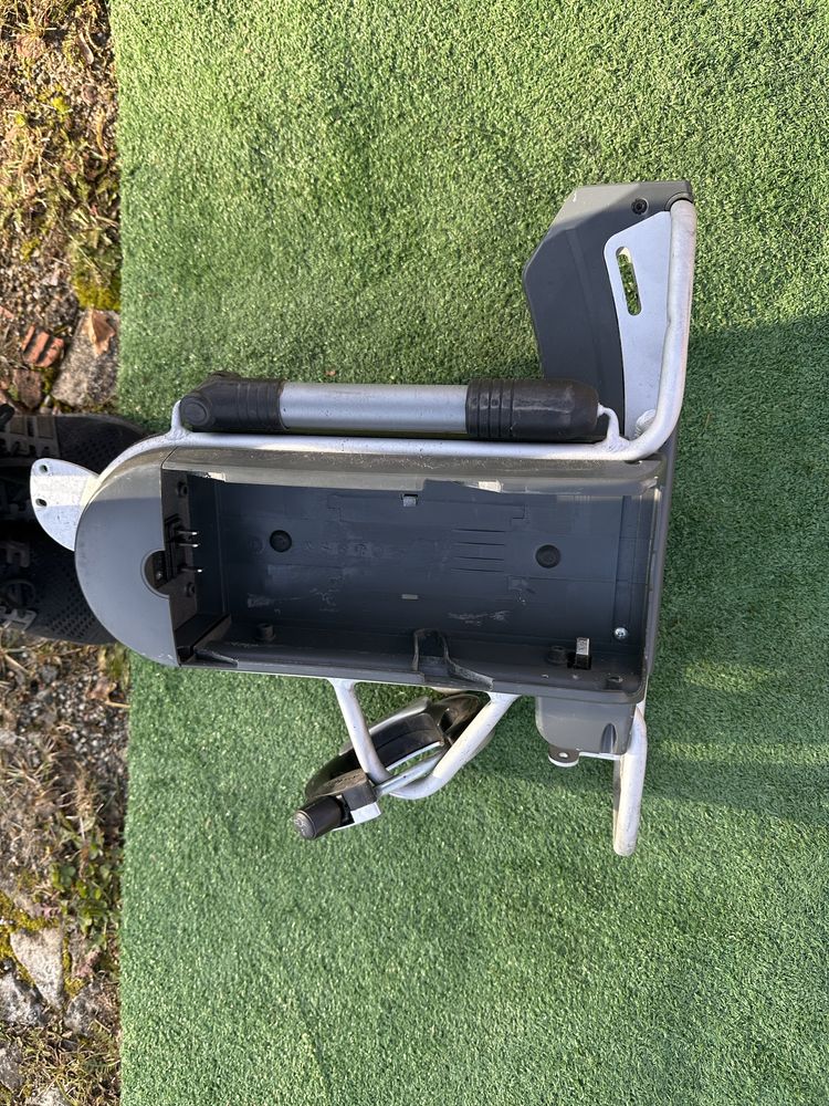 Bagażnik giant twist 26V na dwie baterie