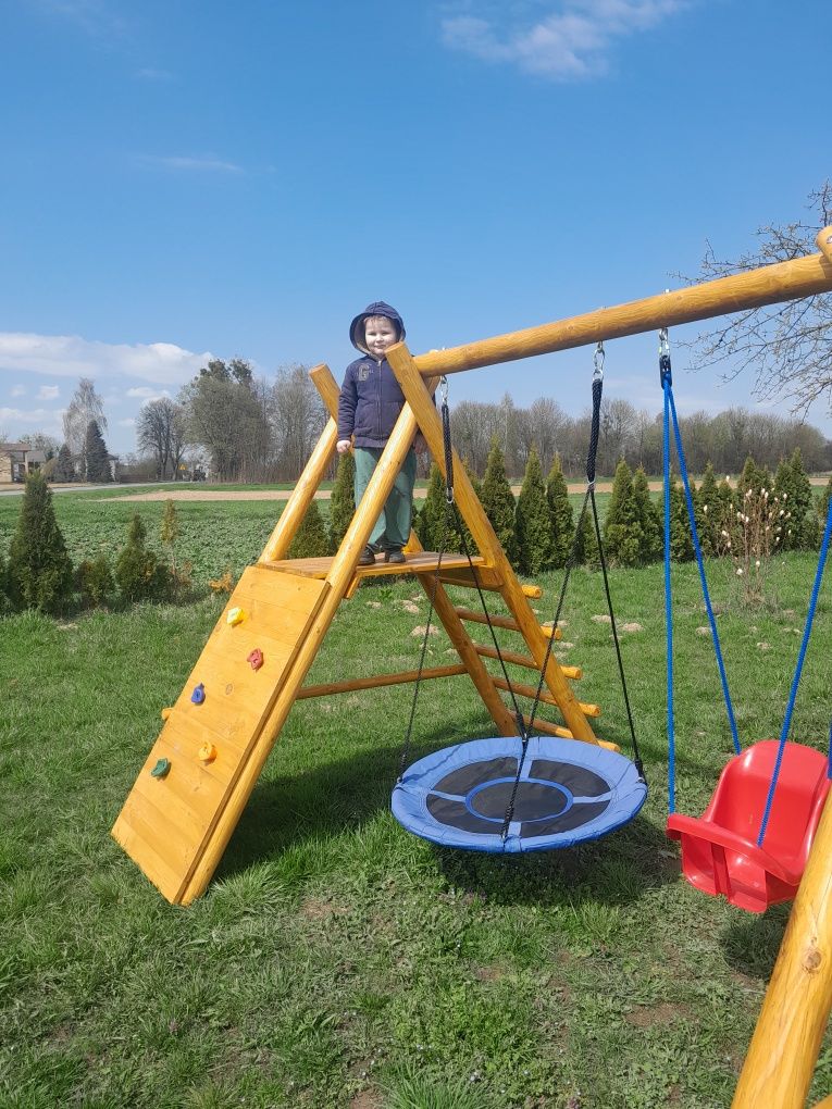Sprzedam mały plac zabaw