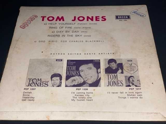 TOM JONES: 2 Records - Vynil 45 RPM