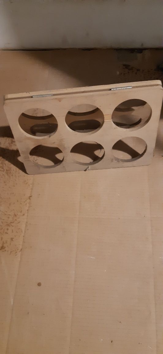 Stojaki na butelki 4 szt.na 21 butelek