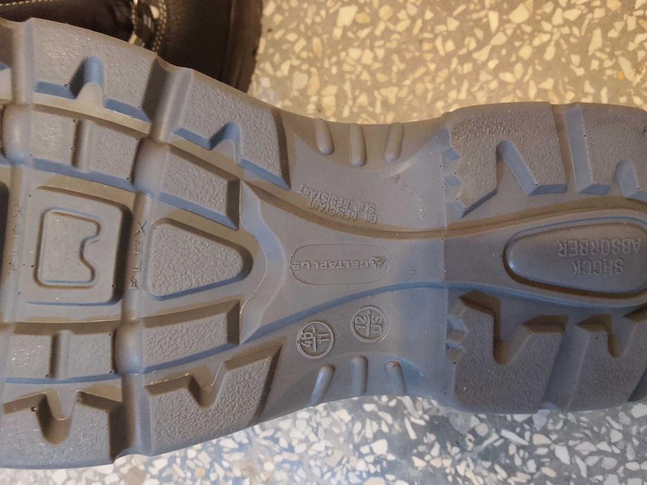 NOWE buty meskie DELTAPLUS