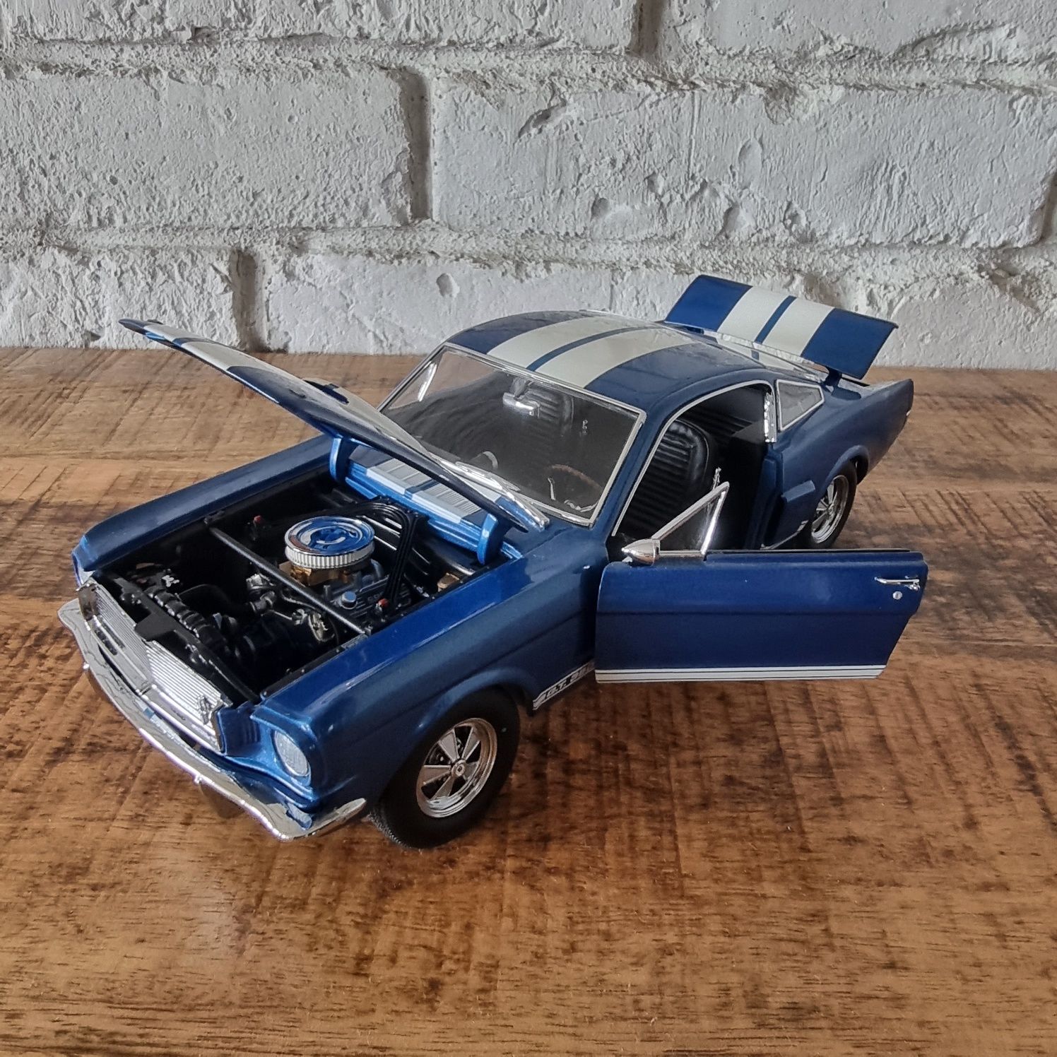 Ford Mustang Shelby 66 Exact Detail 1:18