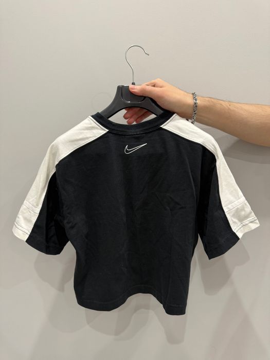 Оригінальна футболка Nike жіноча