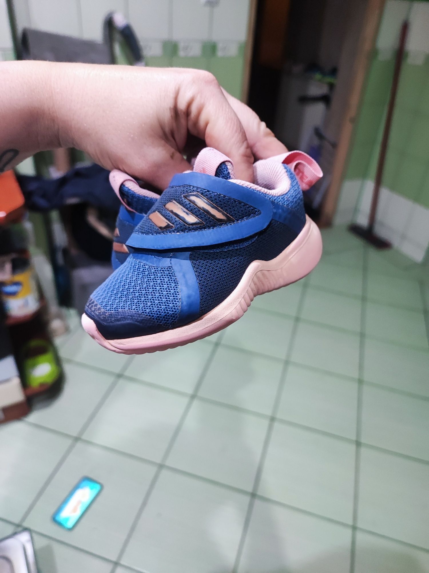 Buty adidas roz 19 dla dziewczynki