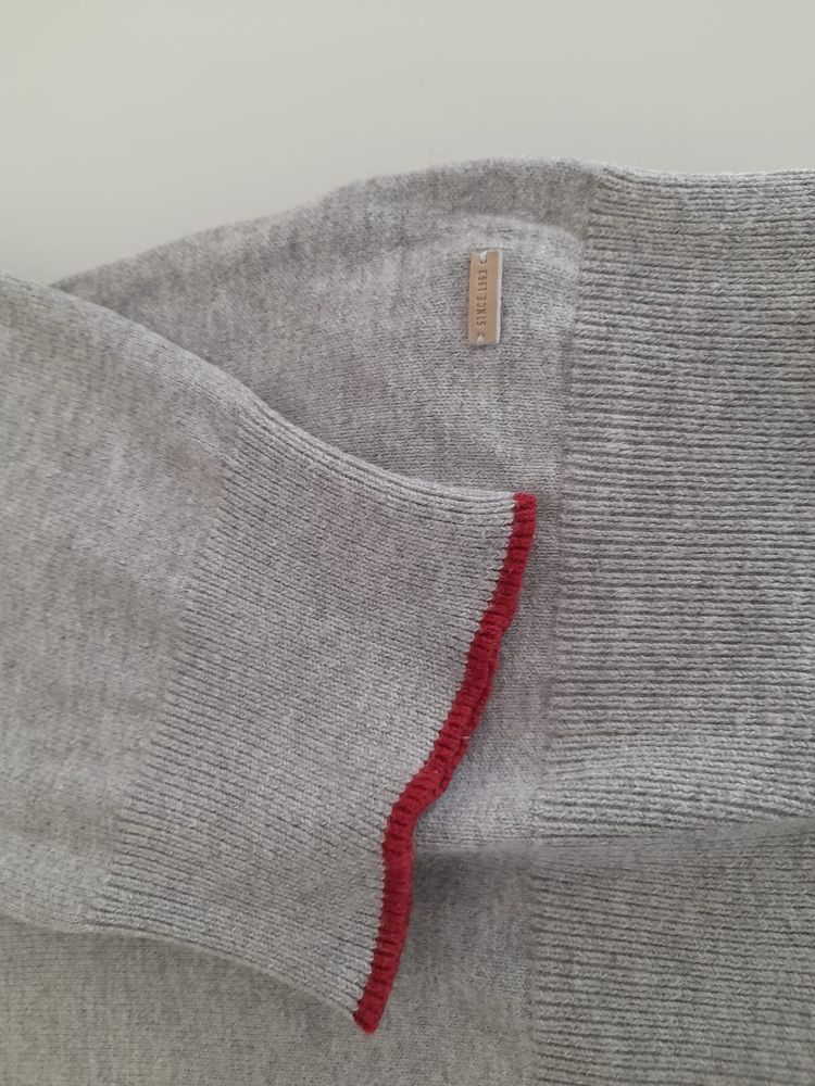 Camisola cinzenta gola V rapaz 13/14 Zara