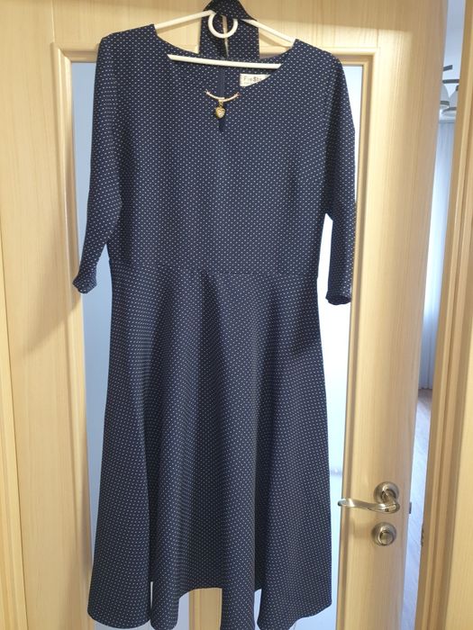 Сукня темно синя в дрібний горошок, р.L