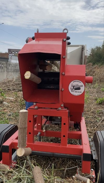 Видалення складних дерев, зрізати дерево, чистка ділянок, подрібнення