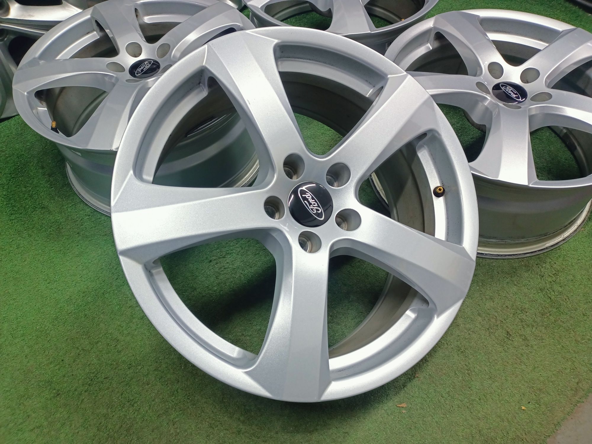 18" felgi 5x108 et42 Ford Focus Kuga S-Max C-Max Mondeo Volvo Jaguar