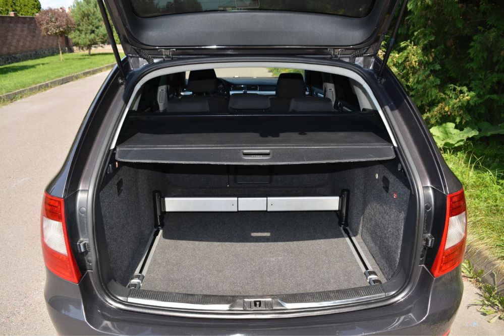 Skoda Superb 2 2010р. || покоління, в кузові універсал.