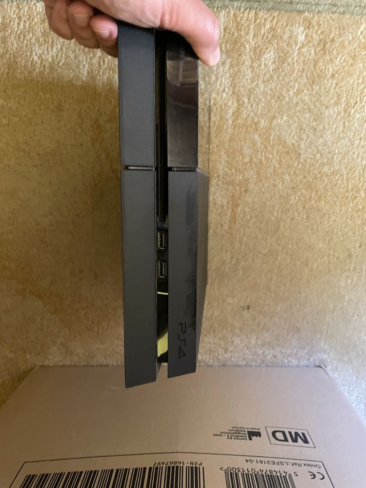 Sprzedam konsole playstation 4