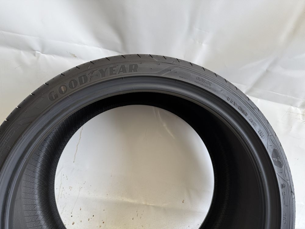 305/30/21 Goodyear Eagle F1 Asymmetric 3 NAO 104Y