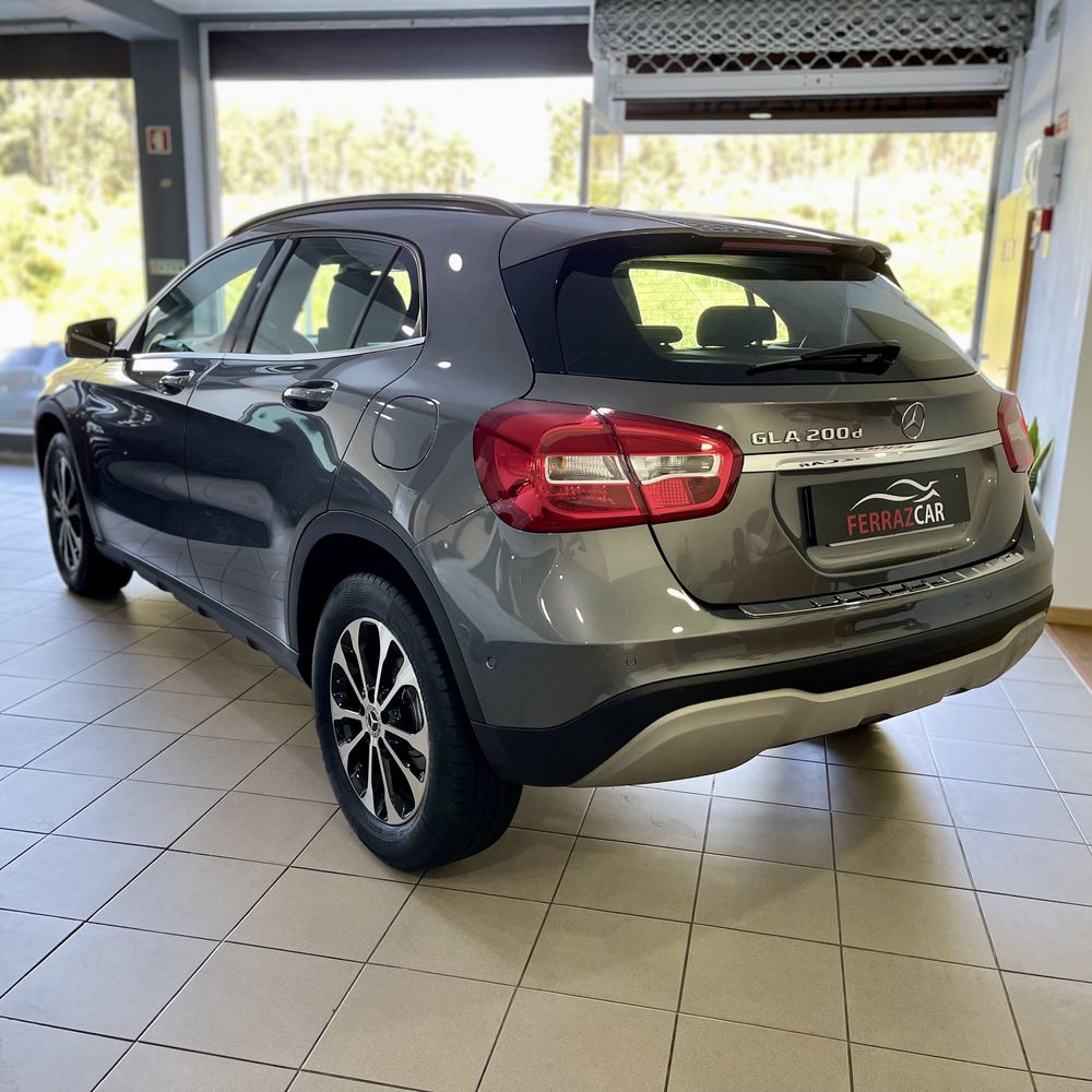 MERCEDES BENZ GLA 200d 143 CV Style