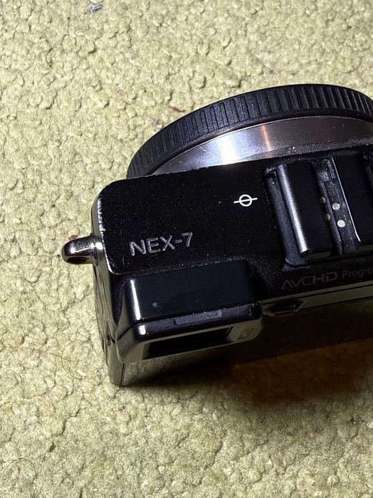 Sony Nex-7 com duas lentes e duas baterias