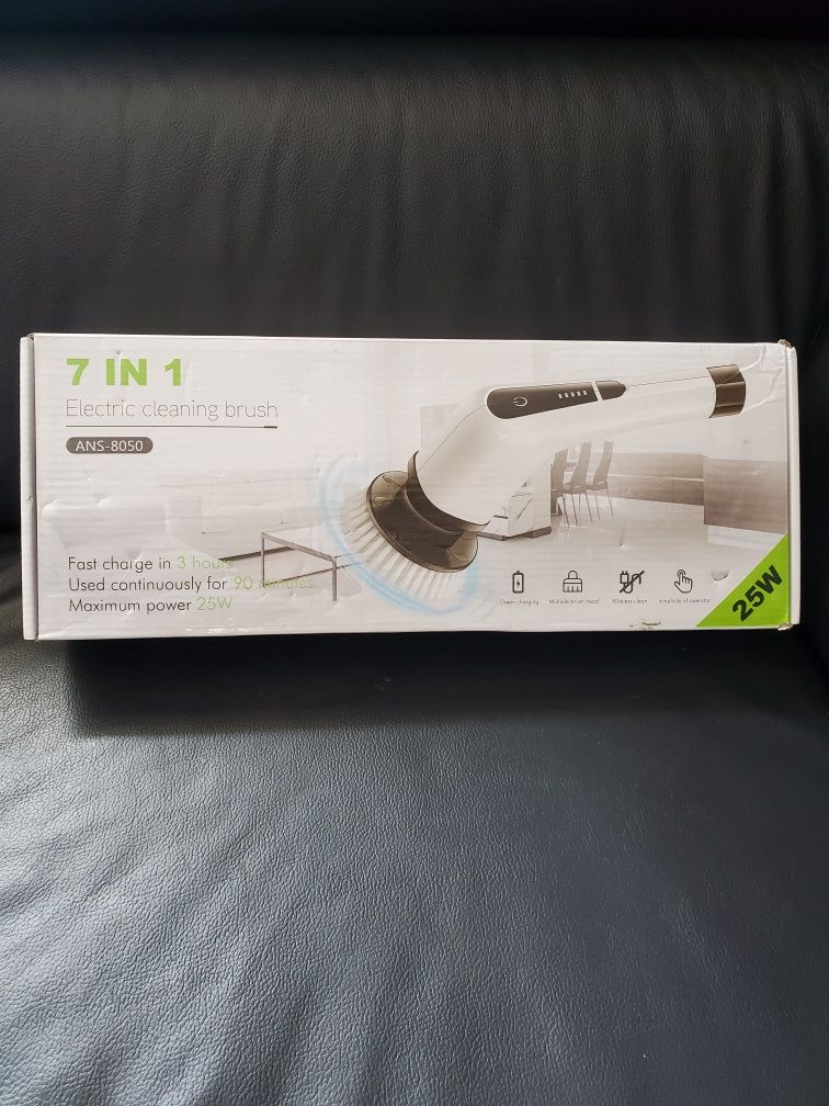 Szczotka czyszcząca bezprzewodowa na USB-C z końcówkami do polerowania