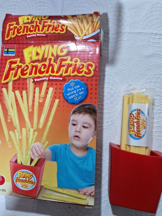 Jogo Batatas fritas saltitantes. Novo