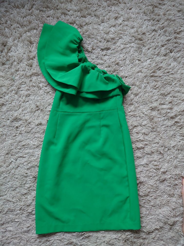 Zielona sukienka Reserved