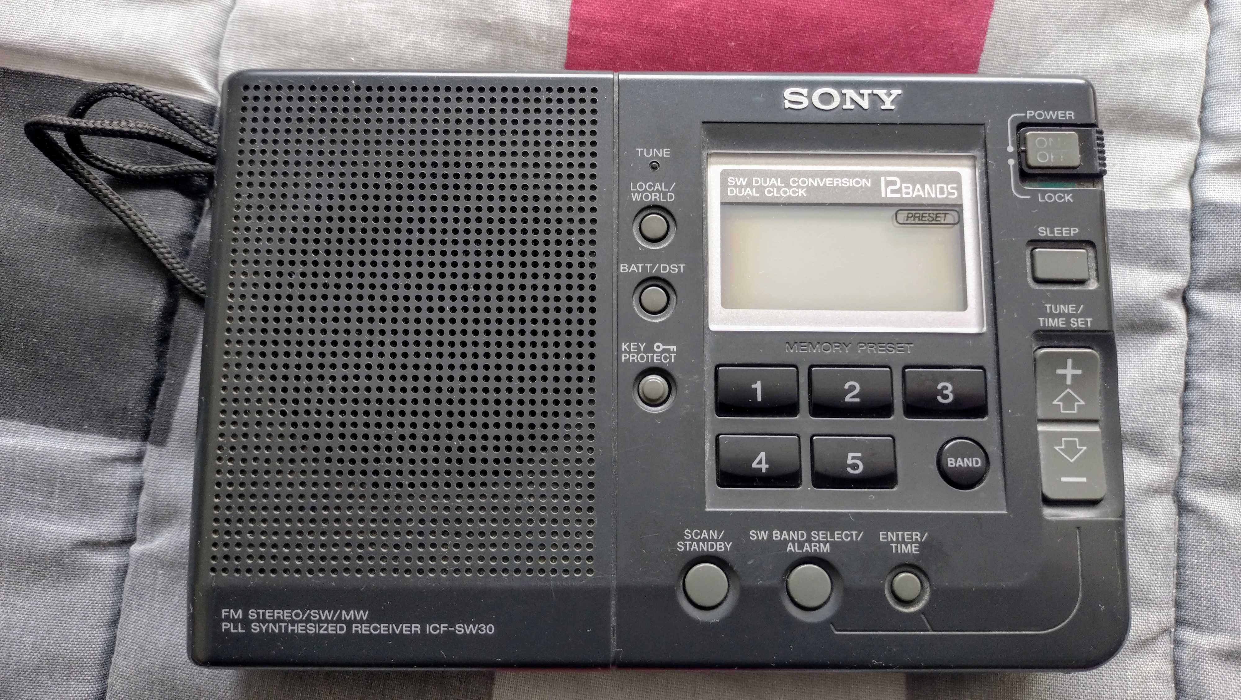 Radio Portatil Sony ICF SW30 FM/MW/SW Alarme/Relogio,sleeper,etc...