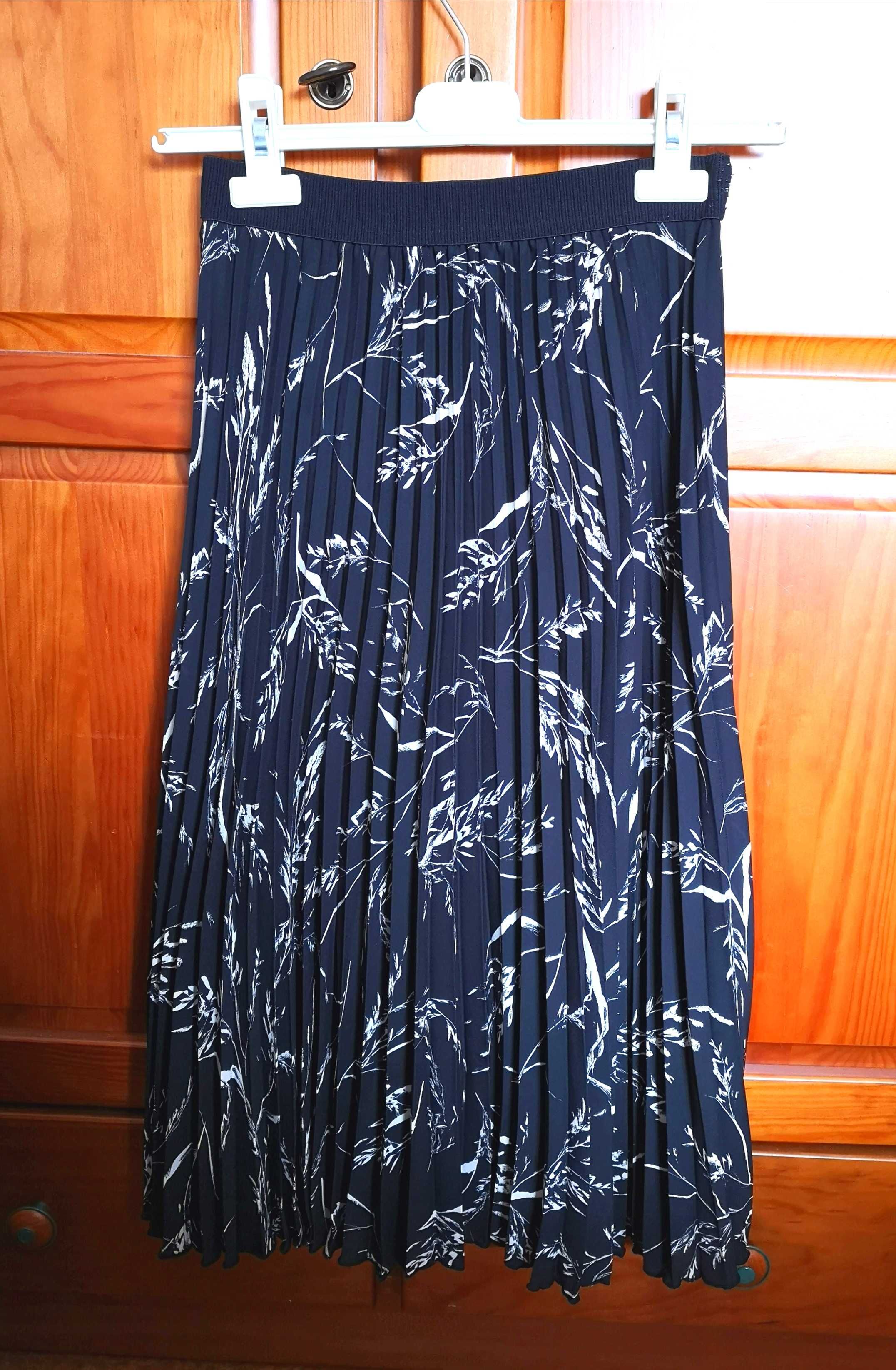 Saia midi plissada preta e branca H&M, tamanho 36