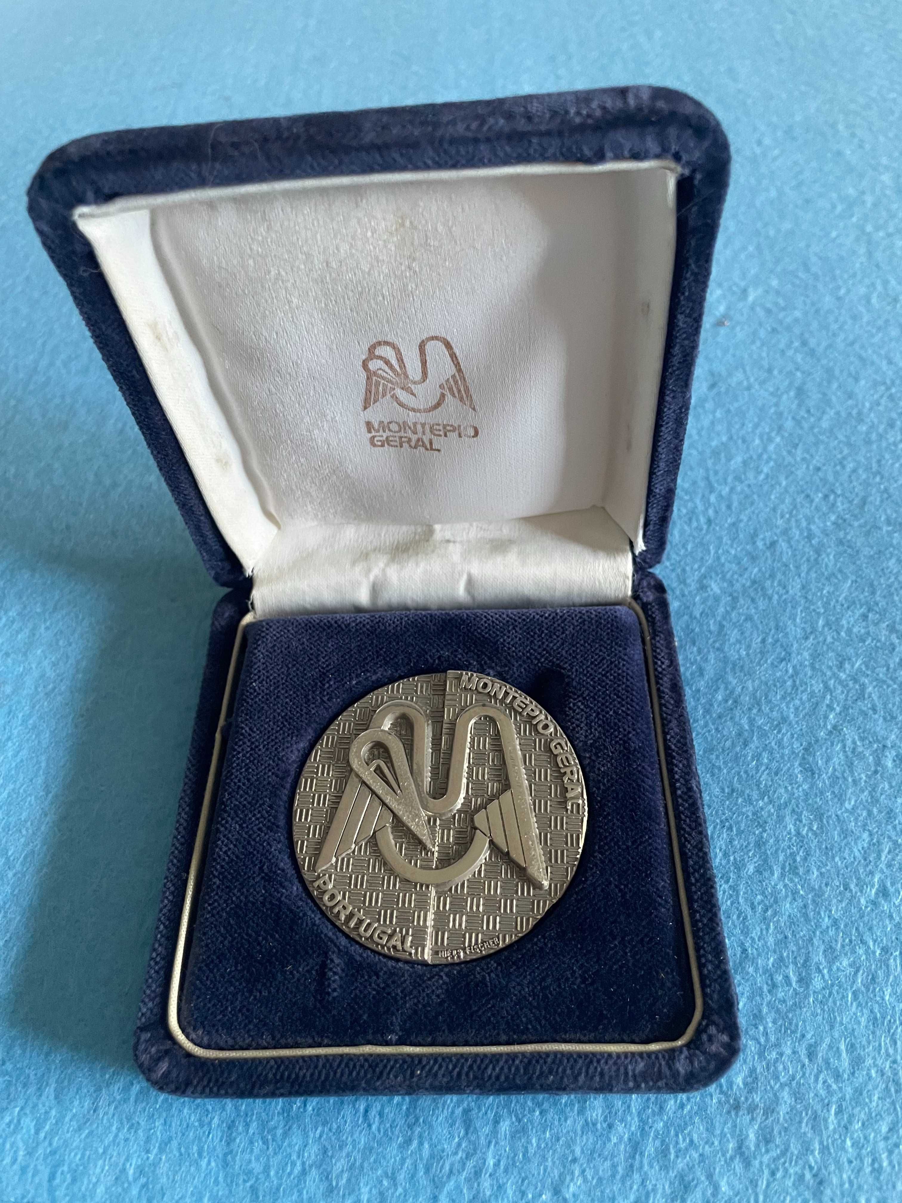 Medalha Comemorativa em Prata – Montepio Geral