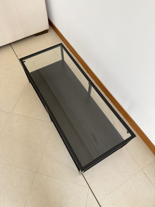 Mesa de centro em ferro, vidro e madeira IKEA