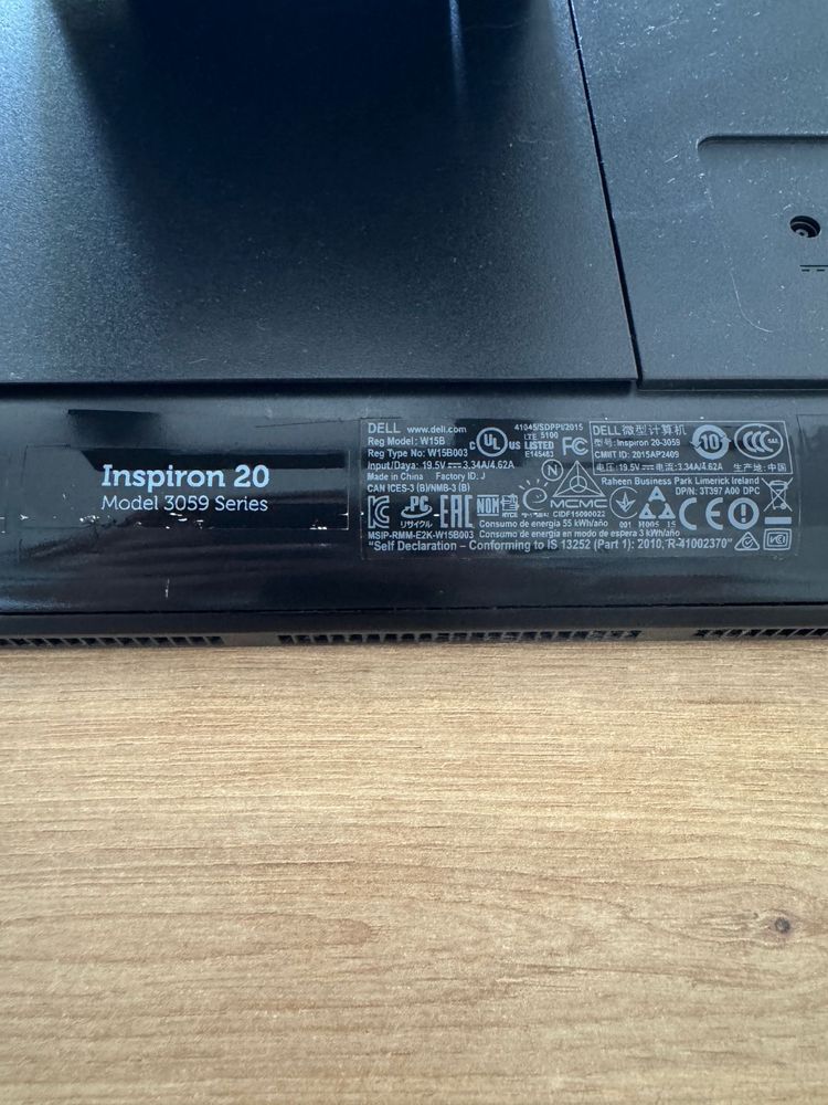 Komputer All in One Dell Inspiron 20 Model 3059 intel core i3