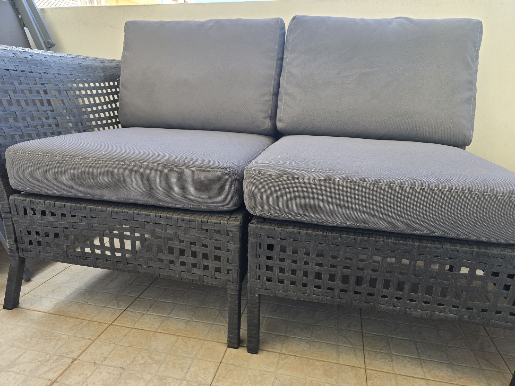 Conjunto sofás exterior + mesa de centro