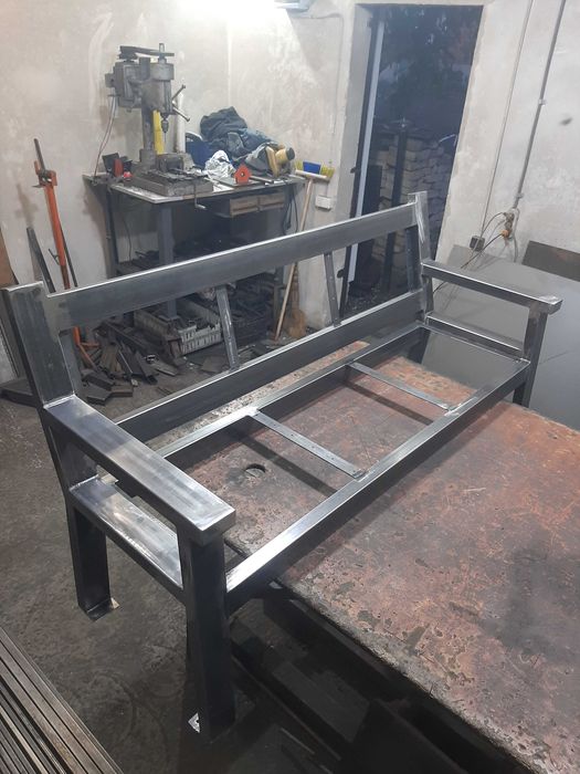 Зварювання Алюмінію; нержавійки; сталі: Послуги зварювання