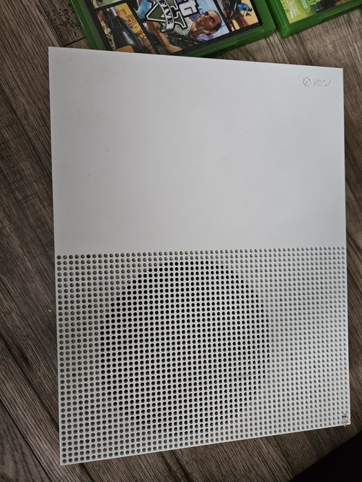 Xbox One S 500 gb, pad, gry