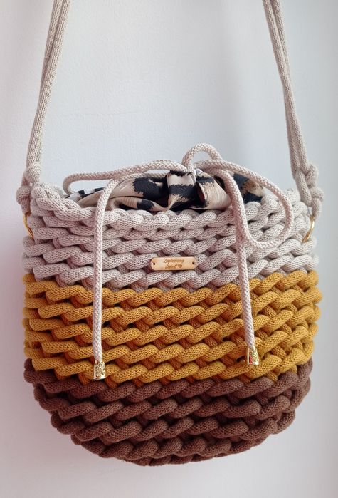 Piękna i oryginalna torebka worek ze sznurka (od ręki)