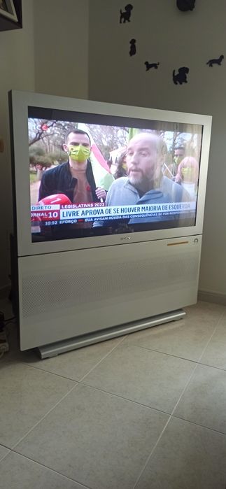 Vendo televisão Sony retroprojetor