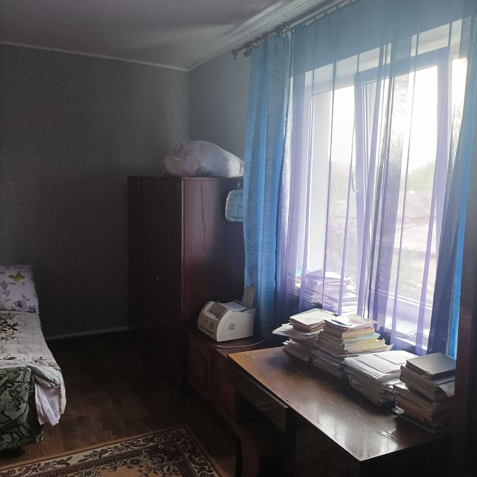 Продається двохповерховий будинок в центрі міста