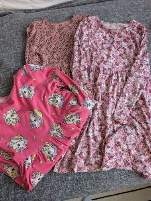 3 sukienki H&M r. 134-140