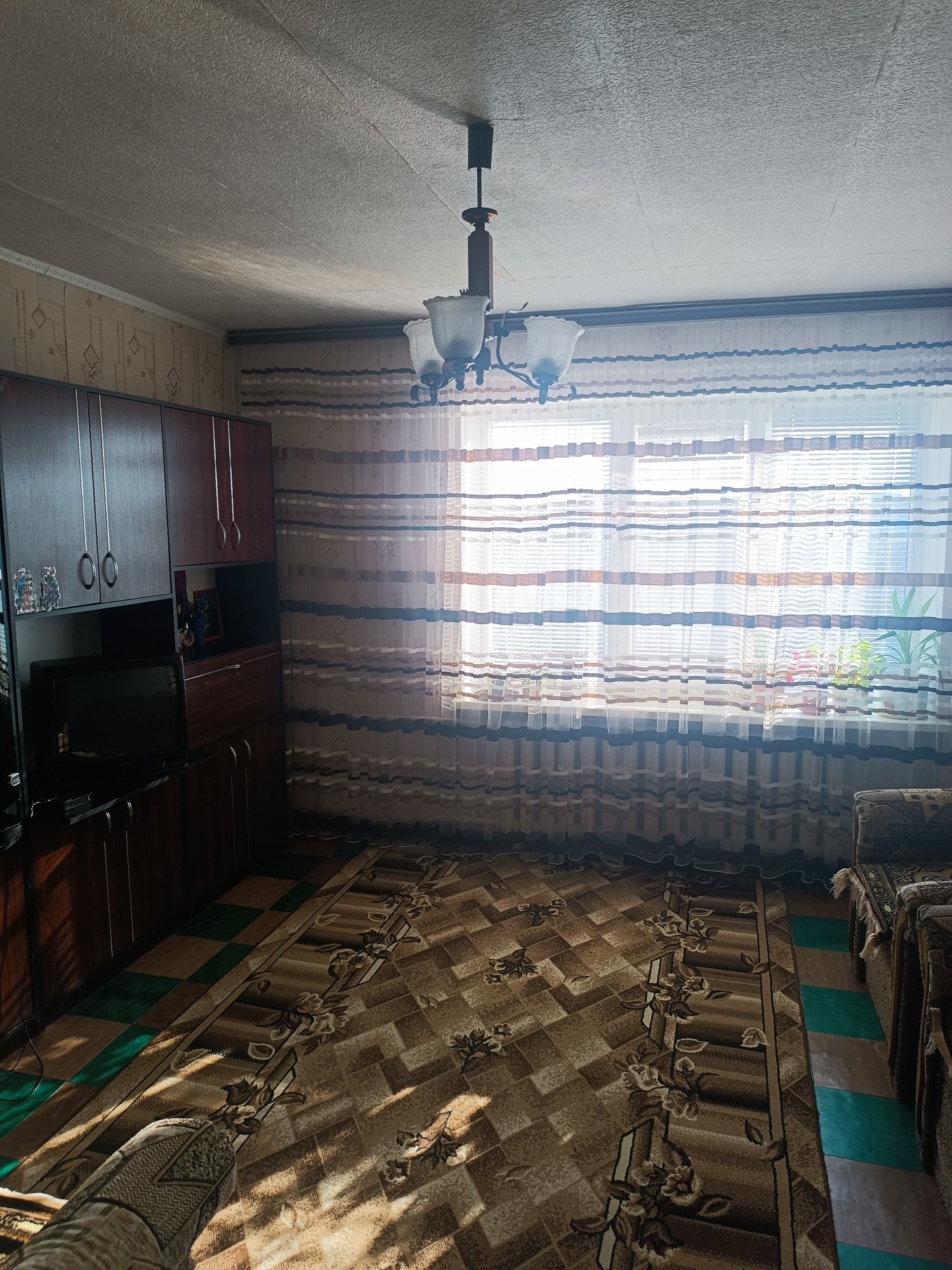 Продам 2 комнатную квартиру на Попова