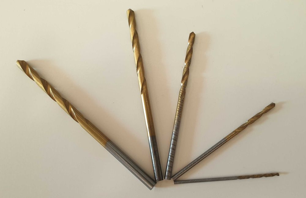 Brocas de aço revestidas a titânio para trabalhos de precisão